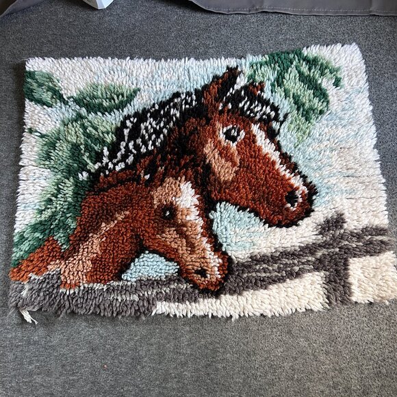 Latch Hook Rug Tapestry Horse Wall Hanging Vintage Hand Made Mid Century Modern - Picture 1 of 16